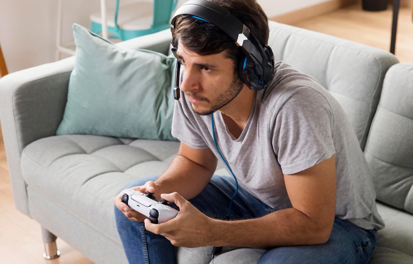 Interactive gaming workshop with students practicing tactical scenarios